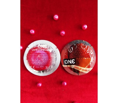 Презервативы ONE Chocolate Strawberry (ароматизированные) (по 1 шт)