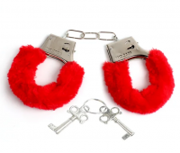 Красные меховые наручники на сцепке с ключами BDSM Desire